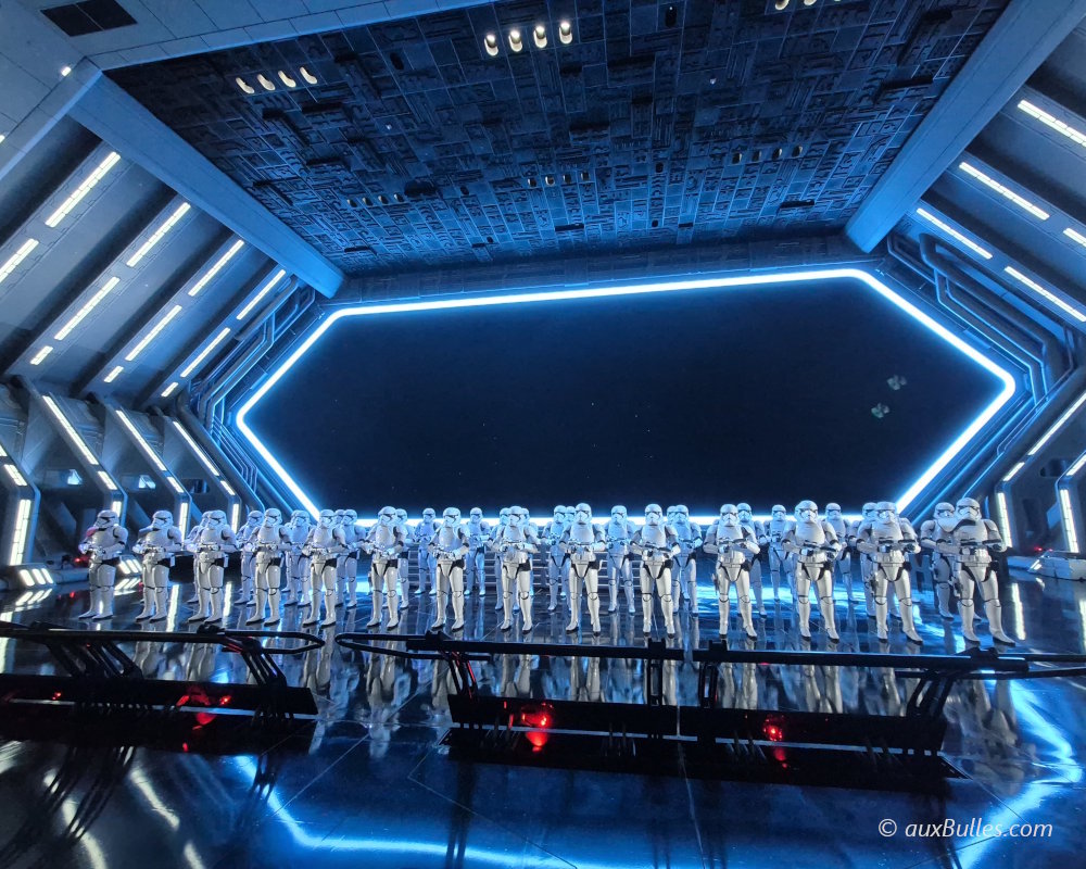 Dive into the magical world of Disney's Hollywood Studios: Star Wars and Toy Story attractions and shows for the whole family.