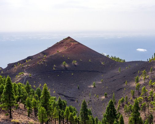Le volcan Martín, situé au centre de la crête de la Cumbre Vieja, se dresse sur la route des volcans au Sud de l'île de La Palma