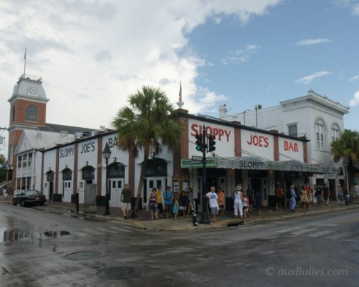 Finally, after the sunset, Key West starts its nightlife with all its restaurants and bars like the famous Sloppy Joe’s !