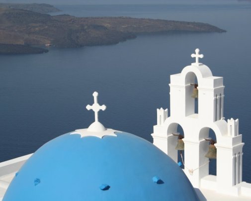 Des panoramas à couper le souffle depuis les hauteurs de l'île de Santorin, dans les Cyclades
