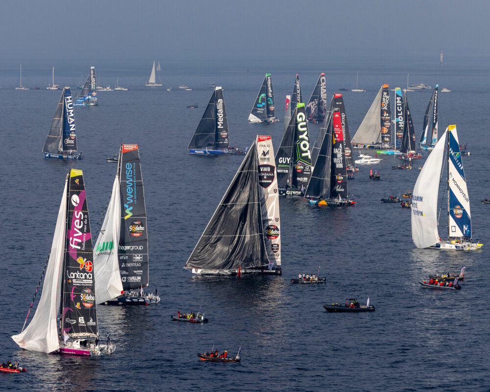 Le départ de la flotte du Vendée Globe 2024